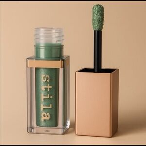 Stila Shimmer & Glow Liquid Eyeshadow in shade Dynamic